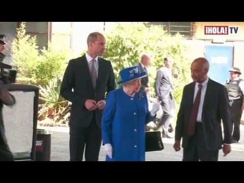 La Reina Isabel y el Príncipe William visitaron a las víctimas de la Torre Grenfell | La Hora ¡HOLA!