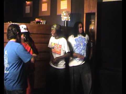 Loyalty Records - A no pp video Derenzo vluchteling