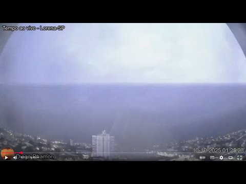 Céu de Lorena-SP (com chuva e raios) e Serra da Mantiqueira - 10/10/2025 (madrugada/manhã)