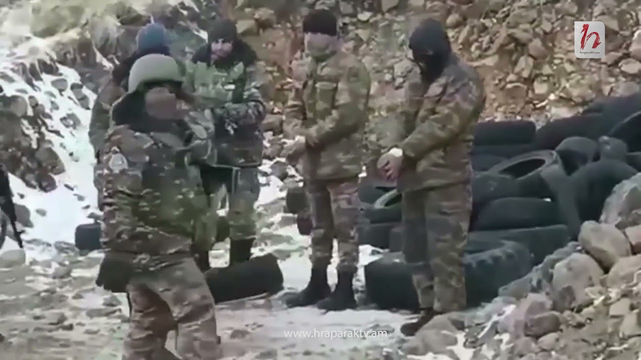 Ինչպես են հայ զինվորականները գերեվարում ադրբեջանցիներին