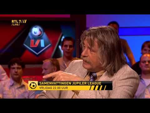 VI 01-08-11 - Hans Kraay jr overkwam een panna op een voetbalgala