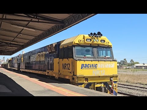 3XM4 PN Steelie/intermodal (NR12, NR51), Spencer Jnc to Melbourne, 1210, 26/2/25, Horsham VIC