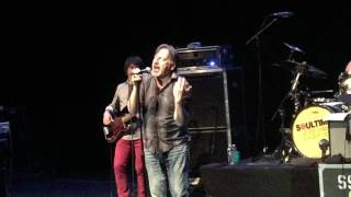 Southside Johnny - Trapped Again