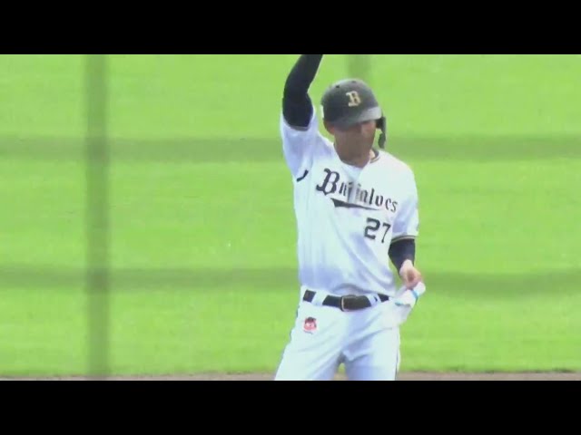 [Miyazaki PL] Kendai Moto jardinero central, de Los Buffaloes, conecta un hit de dos carreras y dos bases por el jardín central para contraatacar de inmediato. 8 de octubre de 2024 Orix Los Buffaloes vs. Tohoku Rakuten Golden Eagles