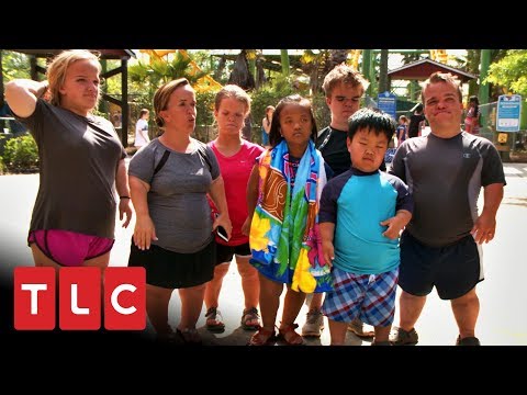 Niños insultan a la familia Johnston | Una gran familia | TLC Latinoamérica