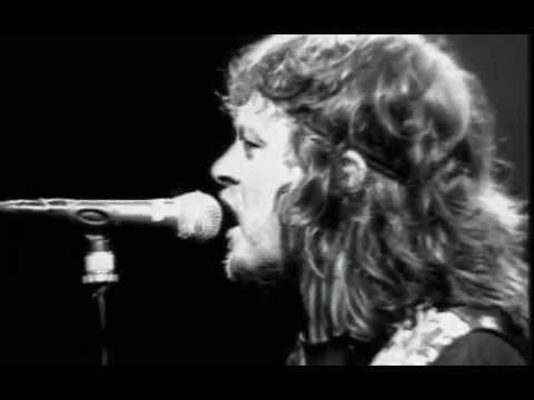 Zucchero - Il mare impetuoso al tramonto salì sulla luna e dietro una tendina di stelle…