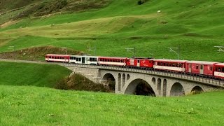 preview picture of video 'Regio der Matterhorn Gotthard Bahn an der Furkareuss zwischen Andermatt und Realp'