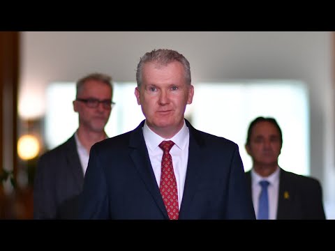 Tony Burke ‘lashes out’ at journalist over antisemitism report question