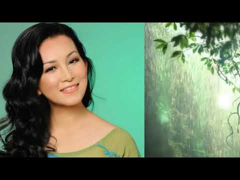 Thể hiện bởi Hương Thủy