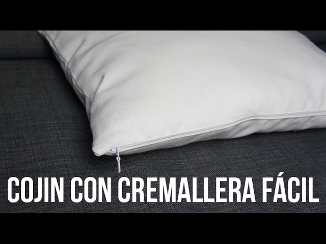 Vídeo relacionado con COQOYO Fundas de cojín, fundas decorativas Demon-Hunters, fundas de cojín Huntrix, fundas de cojín suaves con estampado de doble cara y cremallera oculta para cama, sofá, silla y