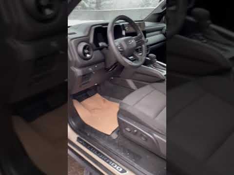 2023 Chevrolet Colorado Crew Cab Short Box 4-Wheel Drive Trail Boss in Tan for sale at Kentville Toyota in Kentville, NS