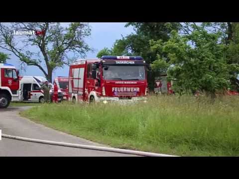 Brand eines Stalles auf einem aufgelassenen Bauernhof in Pram