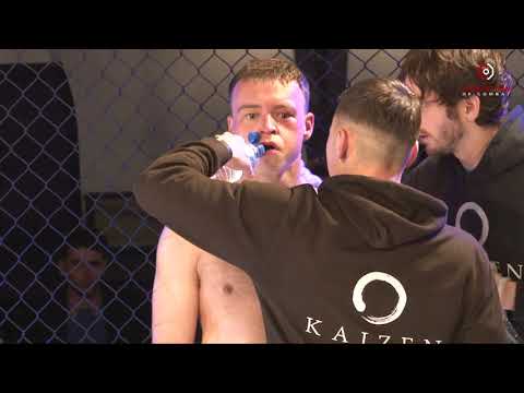 Deano Begg v Jake Stearke - EoCMMA 8th Dec 2018