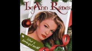 LeAnn Rimes - Rockin' Around The Christmas Tree