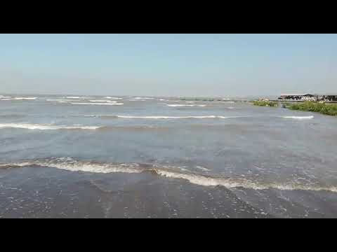 splashing of waves.... nature sound