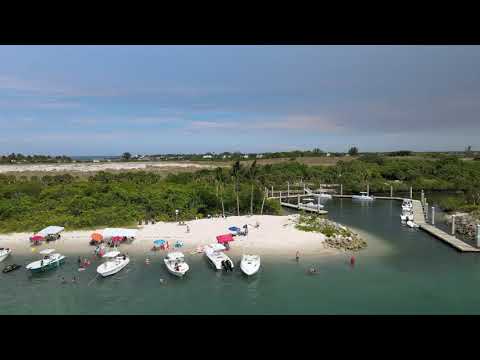 image-What time is the last ferry to Peanut Island?