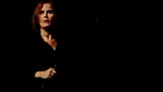 Alison Moyet on why she won&#39;t sing &quot;Invisible&quot; again (live in Stuttgart)