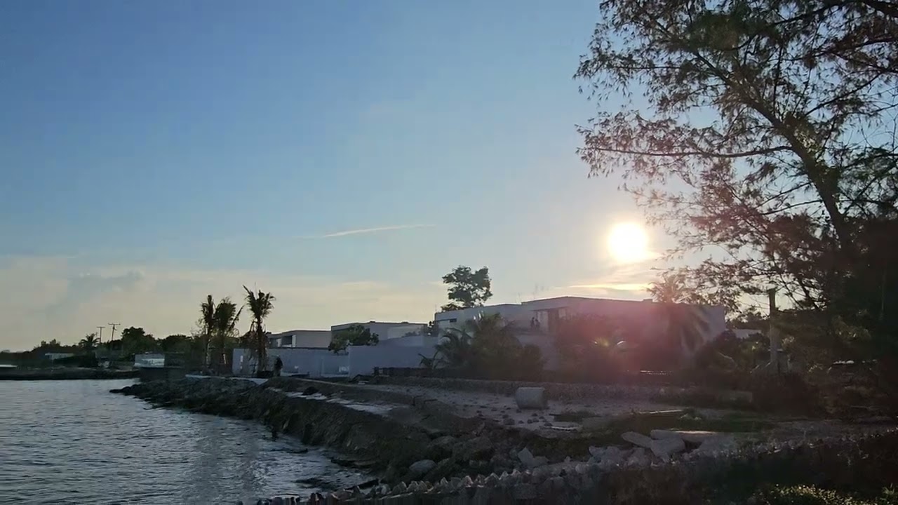 หาดชมจันทร์