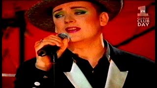 BOY GEORGE "I JUST WANNA  BE LOVED "-Live