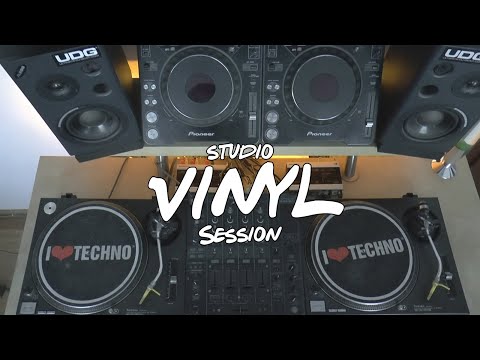 Old School Techno Mix 100 % Vinyl Only Session vol.11 // 2000 - 2010 // mixed by Lukash Andego