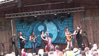2016 ~ Swannee Spring Fest ~~ Della Mae ~~ Pine Tree
