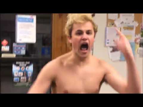 Semicecube Delivers an Urgent Message to Mote Plox Clan Chat