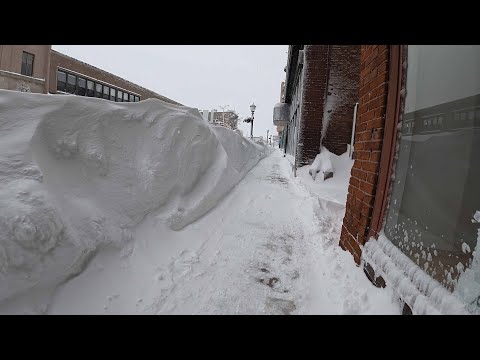 BOMB CYCLONE BLIZZARD PARALYZES MARQUETTE, MICHIGAN 12-29-25