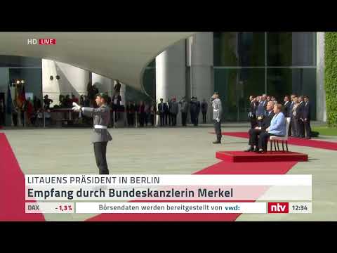 Live: Merkel empfängt den Präsident von Litauen mit militärischen Ehren