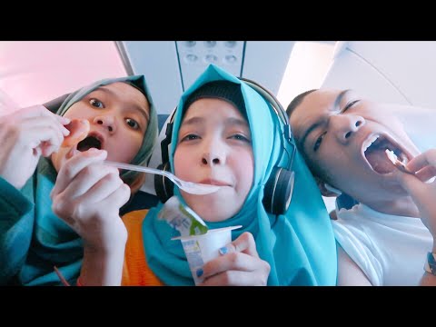 Naik Pesawat Cuma Untuk Makan?! - FATIMVLOG40
