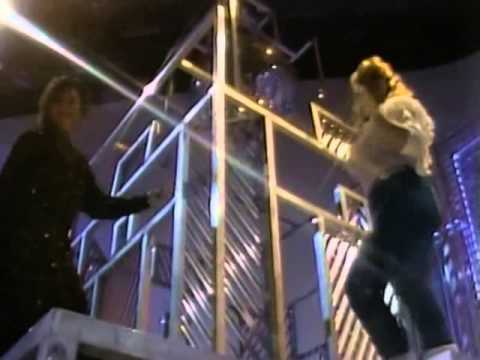Soul Train Dancers (Sheena Easton - Strut) 1984