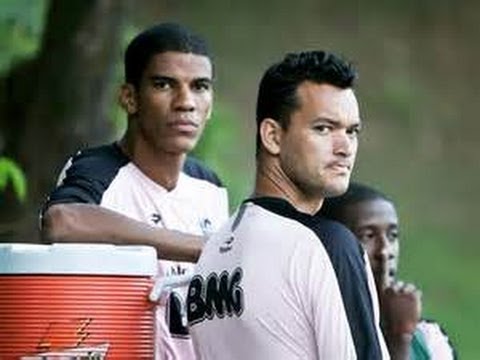 Réver & Leonardo Silva - Torres Gêmeas - Atlético Mineiro