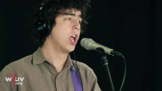 Twin Peaks - "Holding Roses" (Live at WFUV)