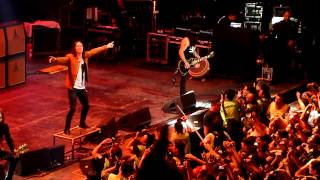 Slash ft Myles Kennedy & The Conspirators - You're a Lie - Nightrain [HD] Live Vivo Chile 2015