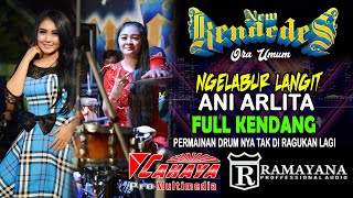 Download lagu New Kendedes Ngelabur Langit Live GRESIK full kendang Permainannya tak kalah dengan Pria mp3