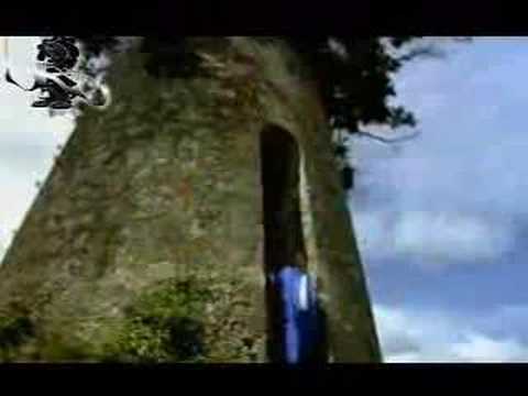 A écouter en préparant Tarte briochée rhubarbe cannelle avec streusel