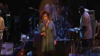 Jill Scott singing 'All I' at the House of Blues