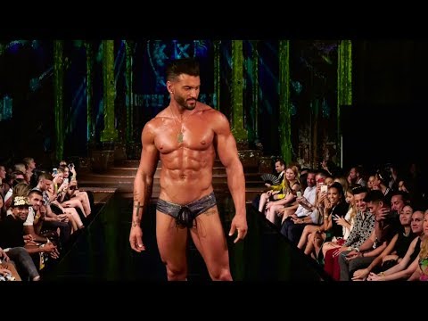 Mister Triple X | Spring/Summer 2019 | NYFW - Art Hearts Fashion
