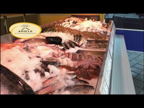 Warenkunde über Fisch auf den  Wochenmarkt in Hamburg Rahlstedt, Hausmannskost,