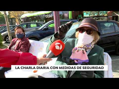 ANTENA 3 NOTICIAS. La vecina de Madrid, viral en redes por usar una sábana en un banco