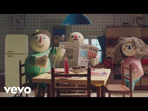 Declan McKenna - British Bombs (Official Video)