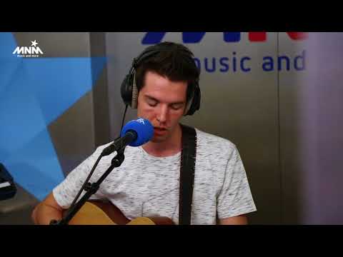 Liftconcert: Milo Meskens - Breathing (Oscar And The Wolf-cover)