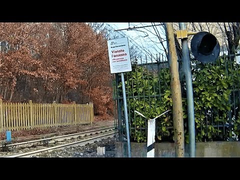 Passaggio a livello Regione Eirole (preview) # railroad crossing # spoorwegovergang # bahnübergang
