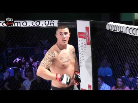 Report: UFC Signs Tom Aspinall