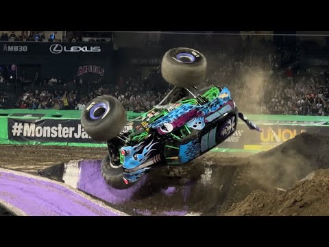 Monster Jam Superstar Challenge 2023 BEST TRICK - Grave Digger NITRO - Anaheim CA
