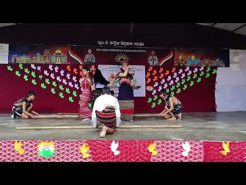 पीएम श्री केंद्रीय विद्यालय आइजोल के छात्रों द्वारा नृत्य प्रस्तुति