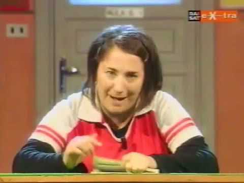 Maria di Biase   La studentessa   Interrogazione di fisica 360p