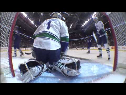 Phil Kessel 2nd Goal - Canucks 0 - Leafs 2 - Jan 30th 2010 (HD)