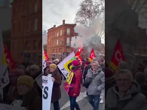 Grève contre la réforme des retraites : mobilisation à Toulouse #retraites #grève #toulouse