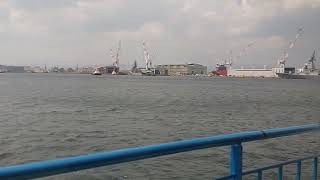 函館ベイエリアのブルームーンで遊覧