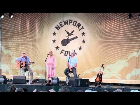James Taylor - Carolina in My Mind (w/ Caroline and Henry) - live at Newport Folk Festival 2023